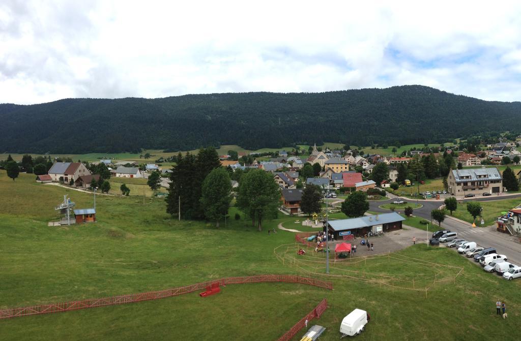 Hotel La Tapia Autrans-Meaudre-en-Vercors Eksteriør billede